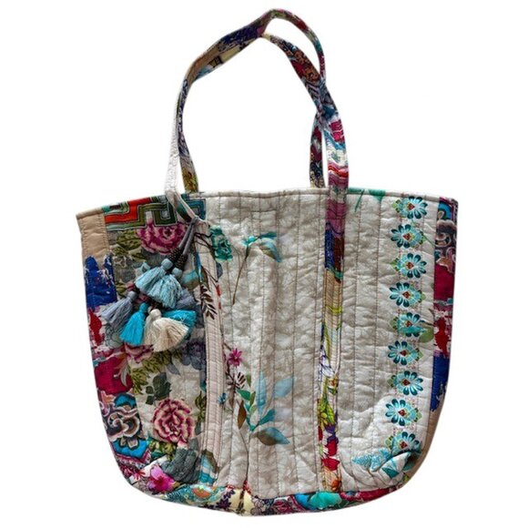 Johnny Was Dreamer Quilted Cotton Tote Bag Floral Handbag Cream Blue Purse NEW - Picture 2 of 4